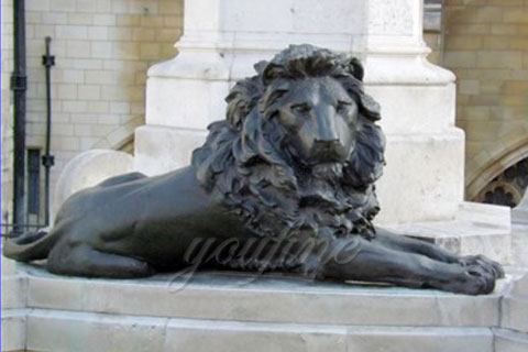 Customized modern garden sculptures bronze lion statues lying down