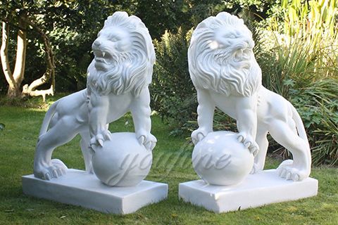 Natural white marble lion sculptures on ball for garden