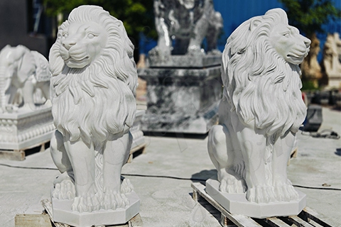 Life Size Outdoor Marble Lion Statue for Home Decor (1)